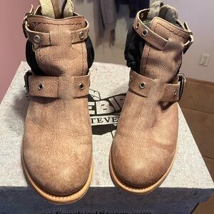 Freebird Carsen size 12